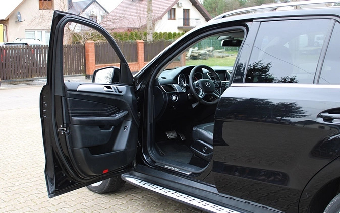 Mercedes-Benz ML cena 89900 przebieg: 207000, rok produkcji 2014 z Golub-Dobrzyń małe 232